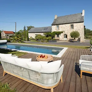 Manoir De La Nogrie - De Charme 2 à 4 Personnes Val-d'Ize